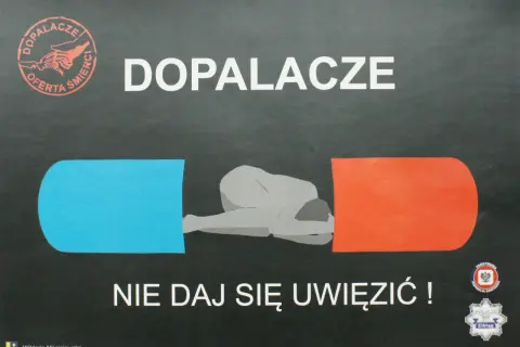 Plakat o dopalaczach: Jak stworzyć, by naprawdę ostrzegał?