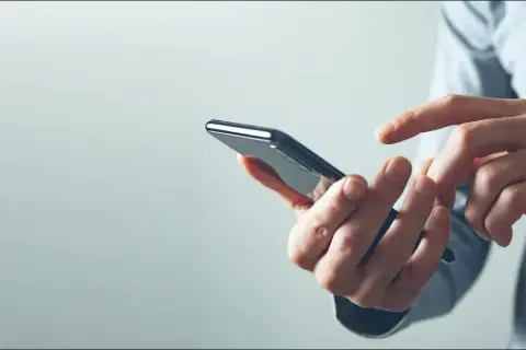 Telefon w ośrodku uzależnień: zasady i dlaczego są ważne?